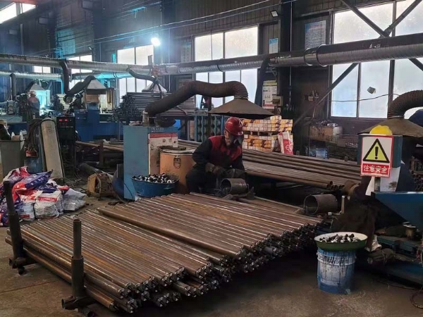 廠區(qū)車(chē)間