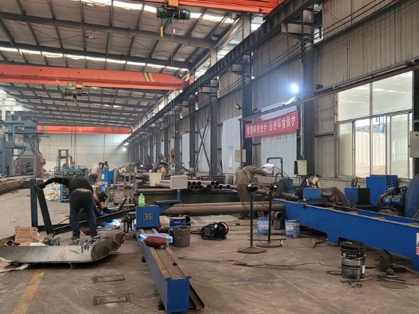 廠區(qū)車(chē)間